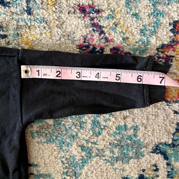 H&M Baby Girls Crewneck Sweatshirts Size 9 Months - Picture 8 of 8